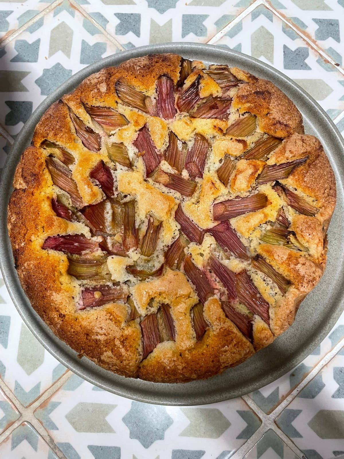 Rhubarb frangipane